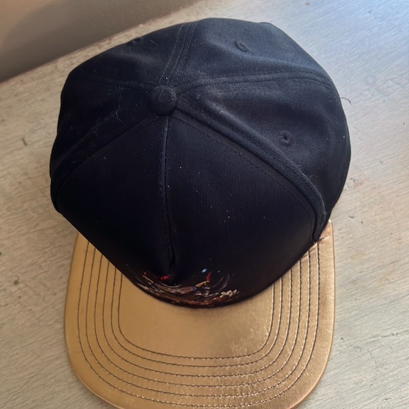 Black and Gold Graphic Snapback Hat - Picture 5 of 5